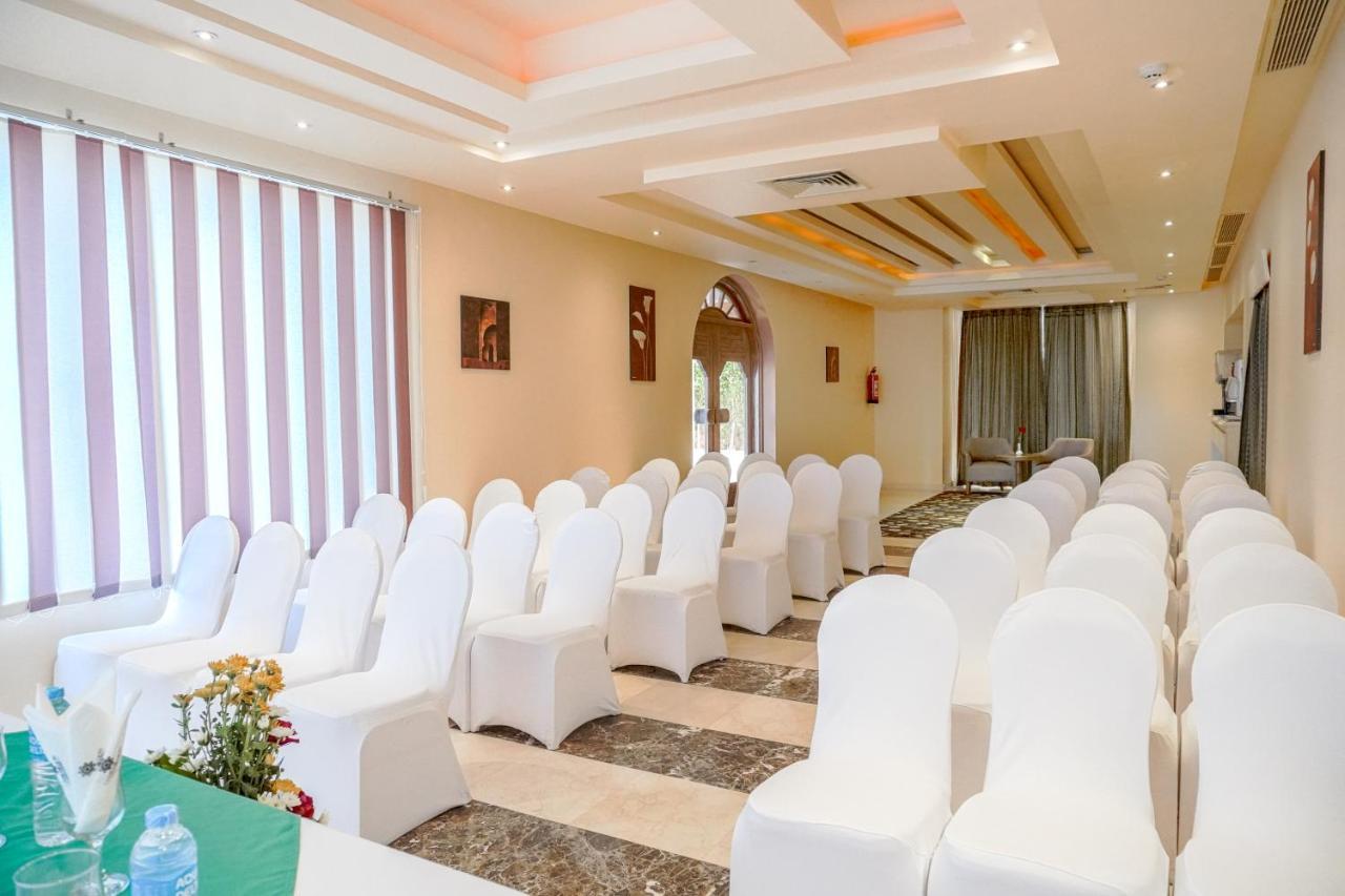 Charmillion Club Aquapark 호텔 샤름 엘 셰이크 외부 사진 The hotel's conference room